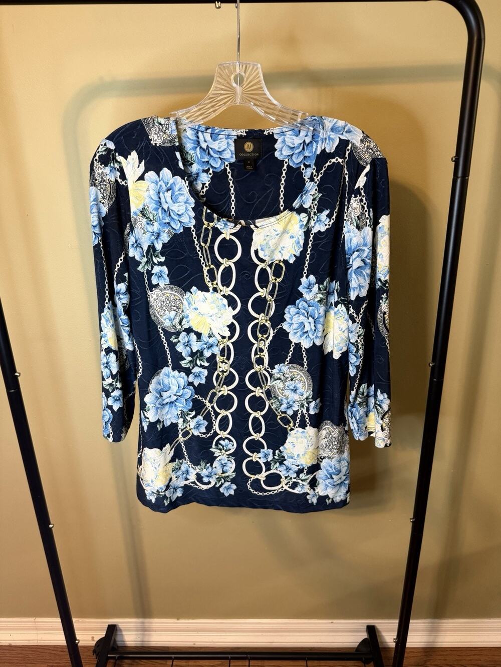 JM Collection Blue Floral Textured Top Size Small